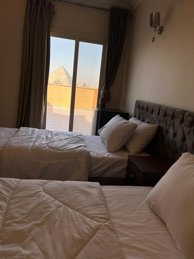 Bedouin Pyramids View Hotel Kafrat al Jabal Luaran gambar