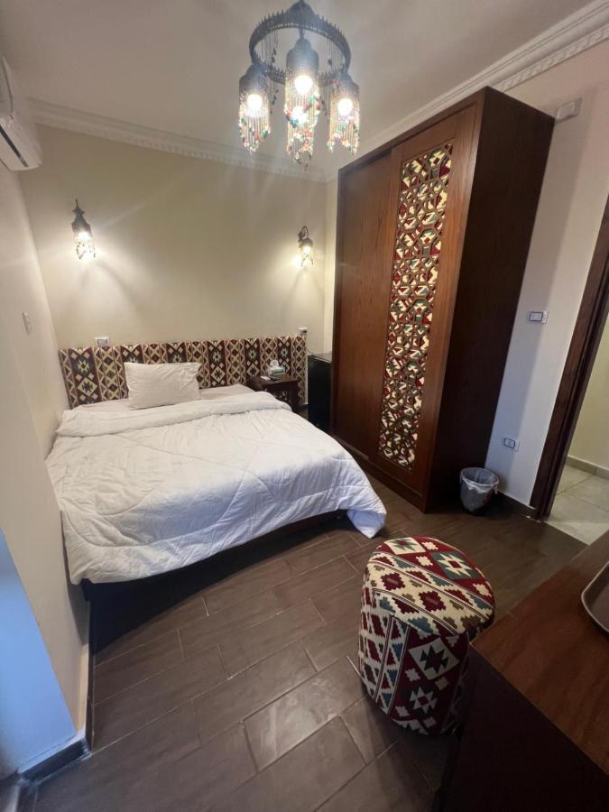 Bedouin Pyramids View Hotel Kafrat al Jabal Luaran gambar