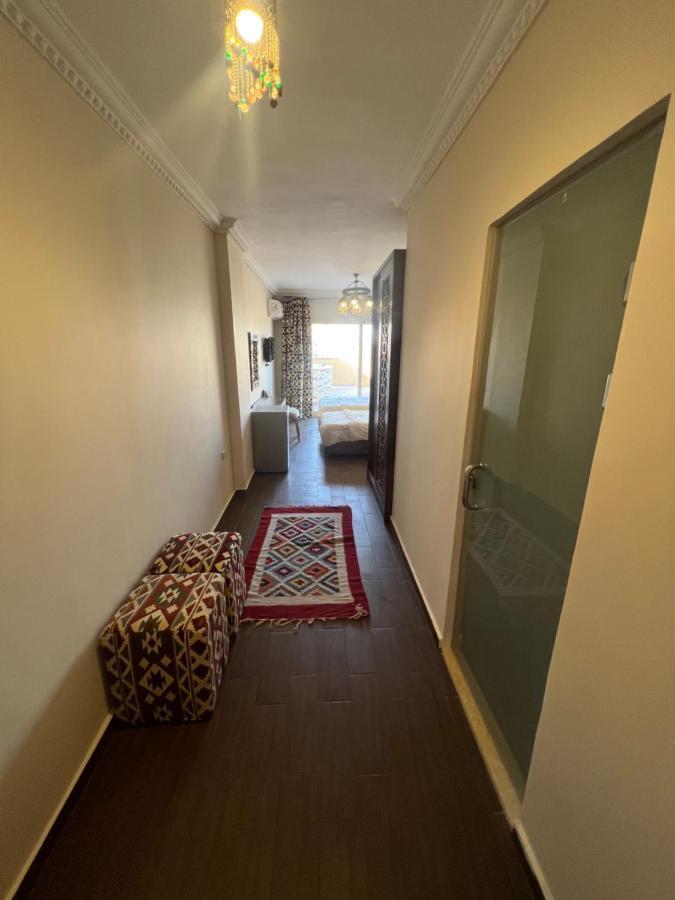 Bedouin Pyramids View Hotel Kafrat al Jabal Luaran gambar