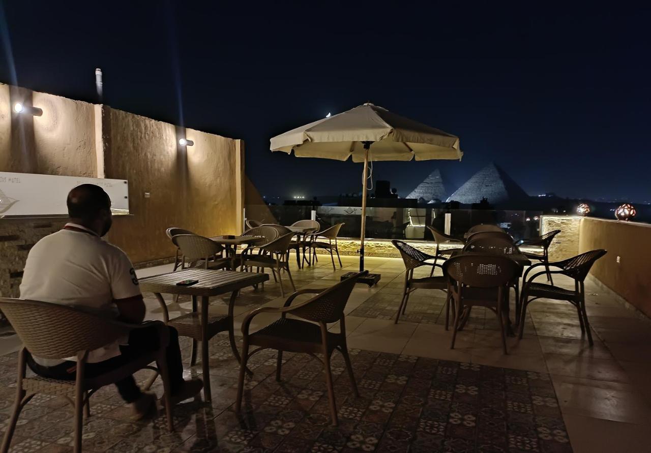 Bedouin Pyramids View Hotel Kafrat al Jabal Luaran gambar
