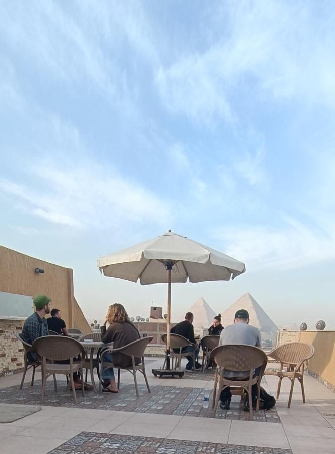 Bedouin Pyramids View Hotel Kafrat al Jabal Luaran gambar
