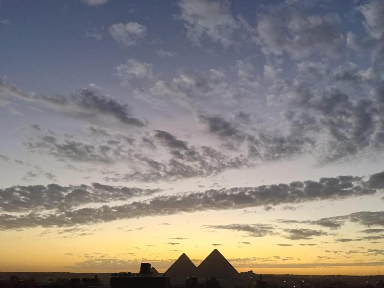 Bedouin Pyramids View Hotel Kafrat al Jabal Luaran gambar