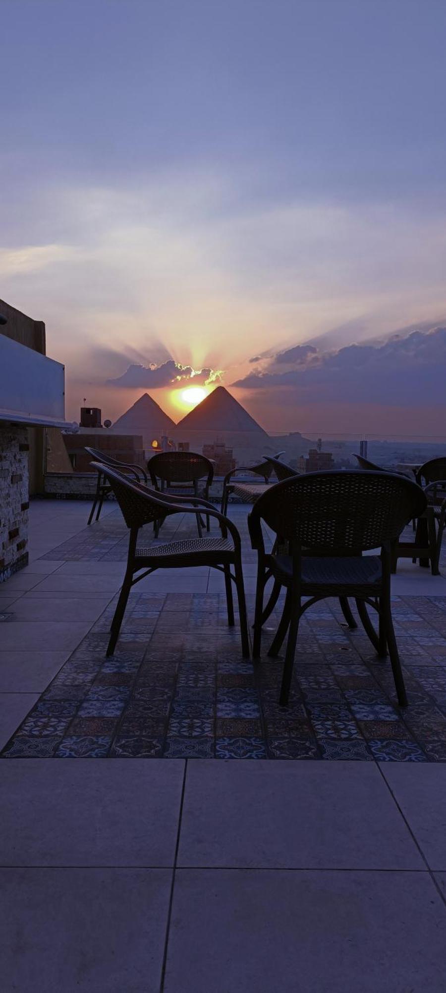 Bedouin Pyramids View Hotel Kafrat al Jabal Luaran gambar