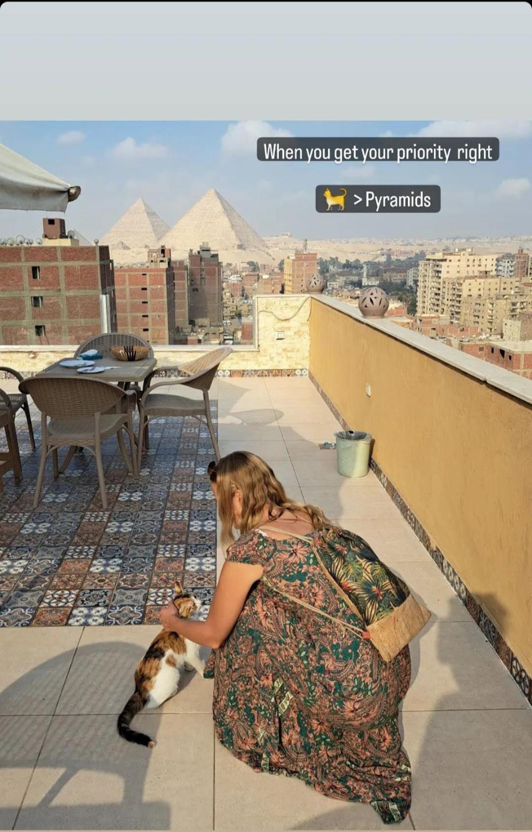 Bedouin Pyramids View Hotel Kafrat al Jabal Luaran gambar